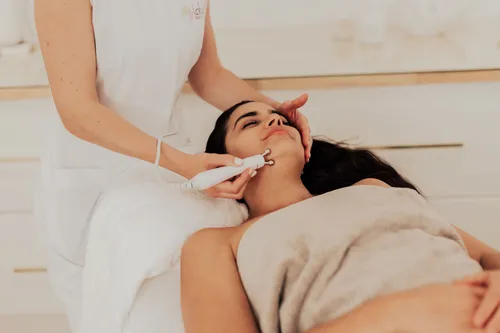 Rise & Shine lymphatic drainage treatment designed by Kelli Reginatto